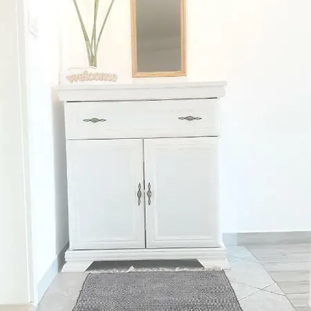 Lezenic Dada Apartamento *