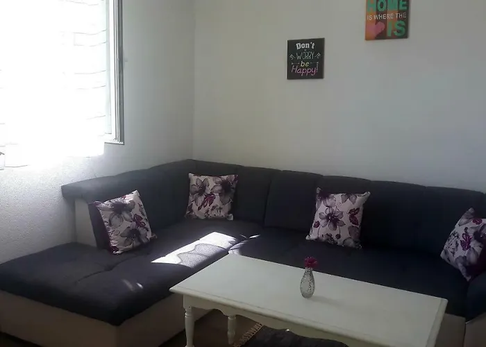 Apartamento Lezenic Dada
